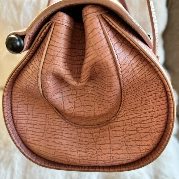 🥳SOLD🥳Gucci💕Bamboo Bullet Bag in Pink - Picture 7 of 17